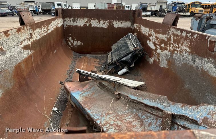 image for item NH9129 Dump bed