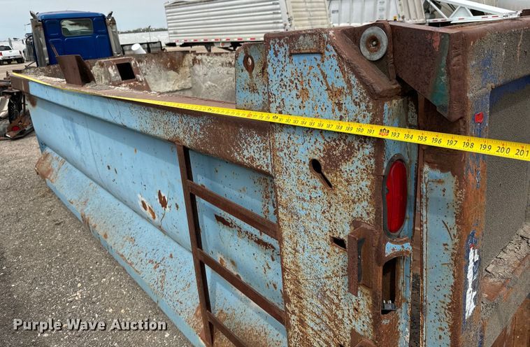image for item NH9129 Dump bed