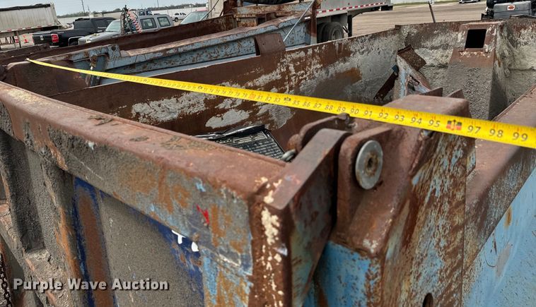 image for item NH9129 Dump bed