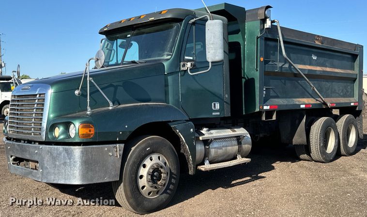 image for item NH9178 2005 Freightliner  Century Class S/T  dump truck