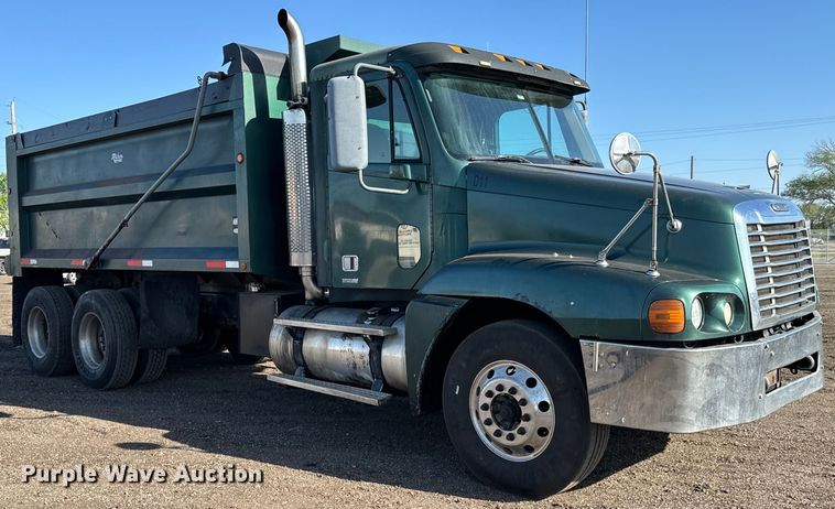 image for item NH9178 2005 Freightliner  Century Class S/T  dump truck