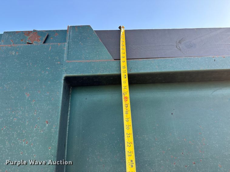 image for item NH9178 2005 Freightliner  Century Class S/T  dump truck