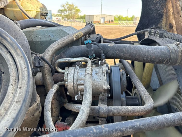 image for item NH9178 2005 Freightliner  Century Class S/T  dump truck