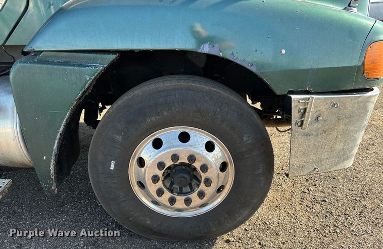 image for item NH9178 2005 Freightliner  Century Class S/T  dump truck