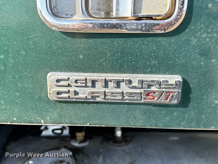 image for item NH9178 2005 Freightliner  Century Class S/T  dump truck