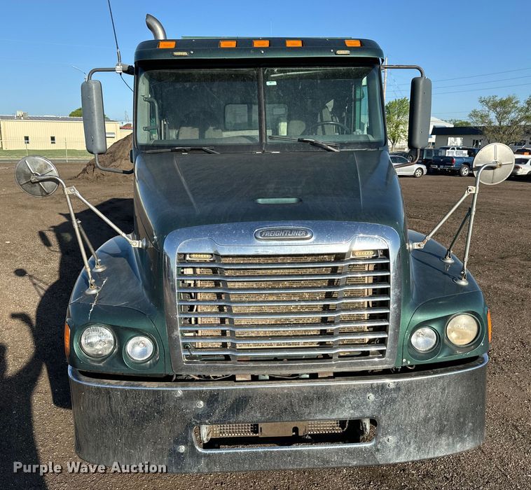 image for item NH9179 2005 Freightliner  Century Class S/T dump truck
