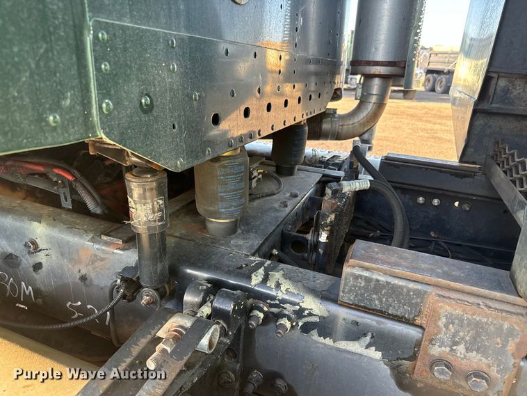 image for item NH9179 2005 Freightliner  Century Class S/T dump truck