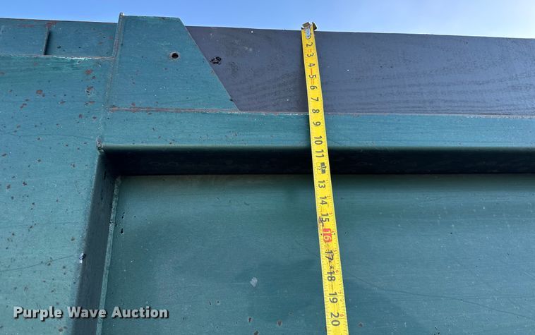 image for item NH9179 2005 Freightliner  Century Class S/T dump truck