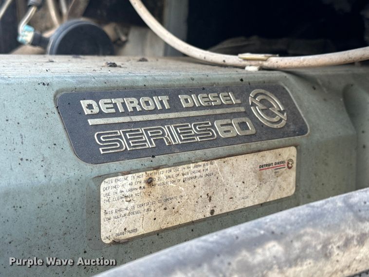 image for item NH9179 2005 Freightliner  Century Class S/T dump truck