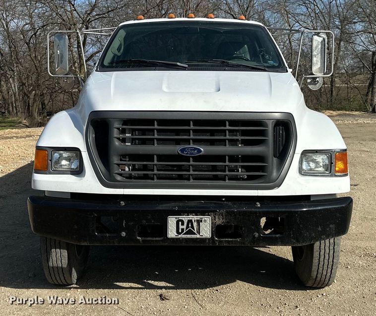 image for item NT9050 2000 Ford F650 Super Duty XL utility / service truck