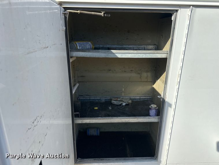 image for item NT9050 2000 Ford F650 Super Duty XL utility / service truck