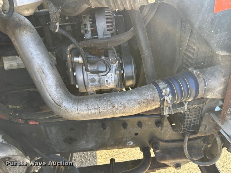 image for item NT9050 2000 Ford F650 Super Duty XL utility / service truck