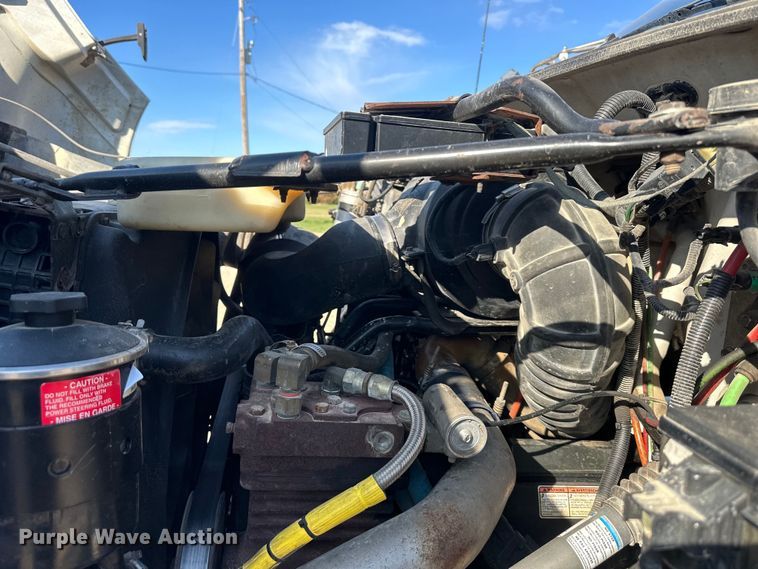 image for item NT9050 2000 Ford F650 Super Duty XL utility / service truck