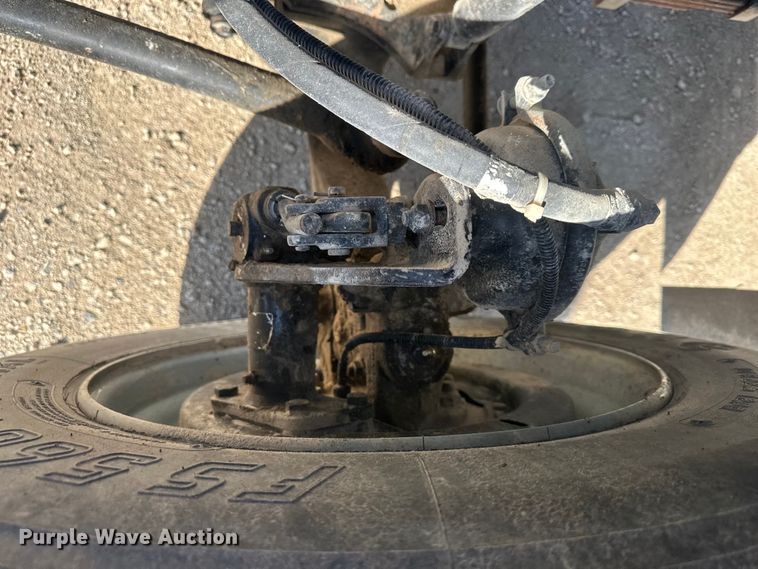 image for item NT9050 2000 Ford F650 Super Duty XL utility / service truck