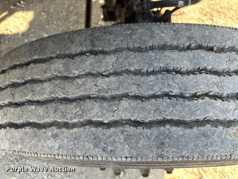 image for item NT9050 2000 Ford F650 Super Duty XL utility / service truck