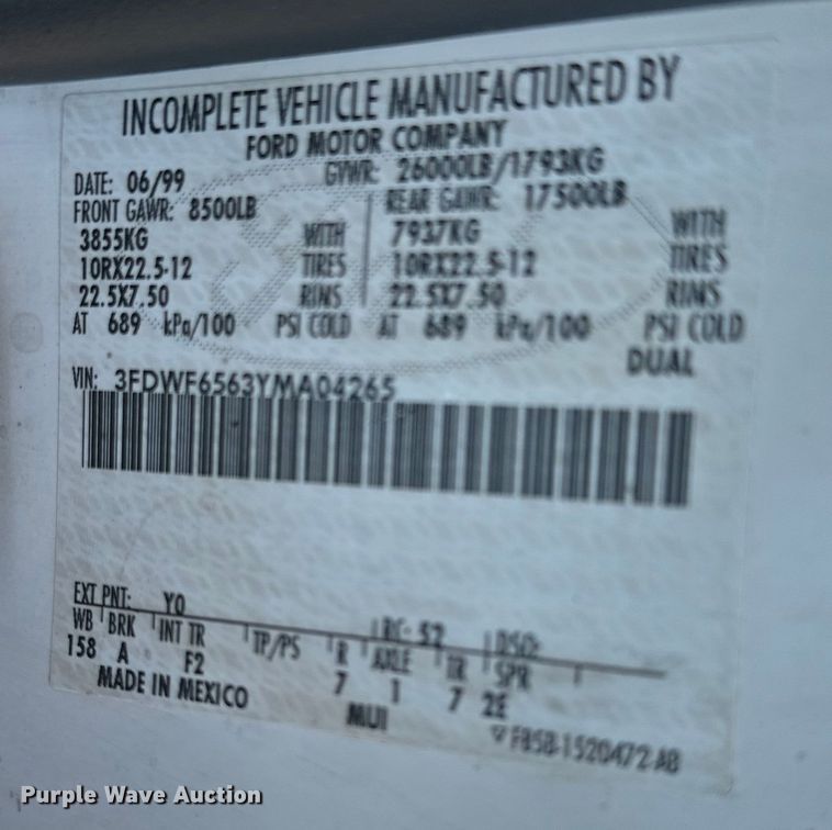 image for item NT9050 2000 Ford F650 Super Duty XL utility / service truck