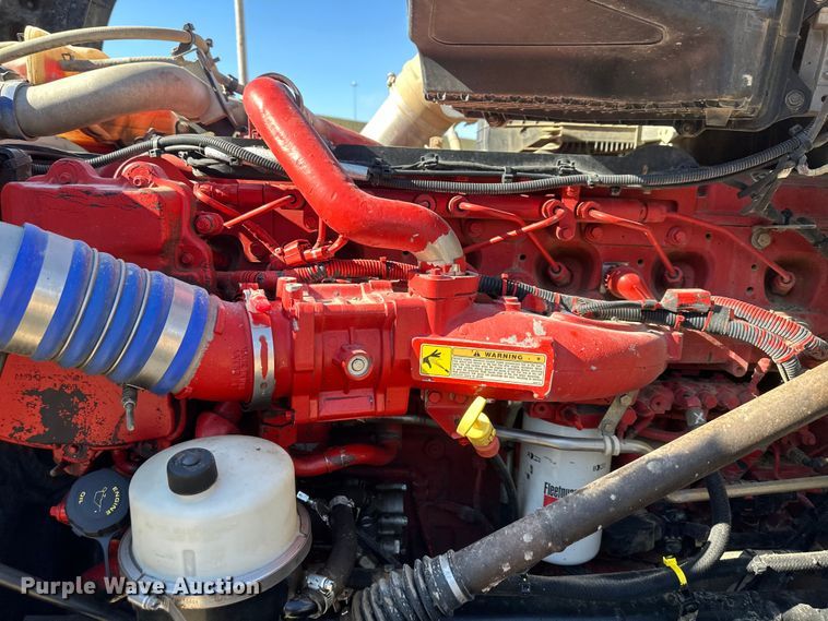 image for item NT9052 2017 Kenworth  T880 dump truck