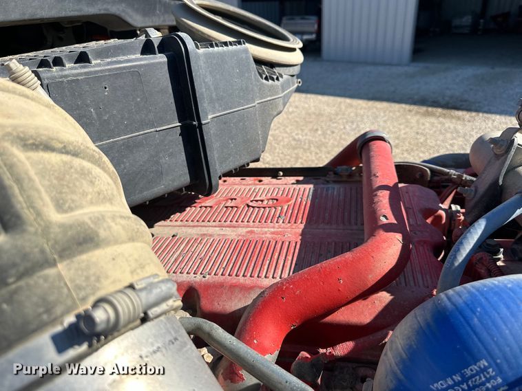 image for item NT9052 2017 Kenworth  T880 dump truck