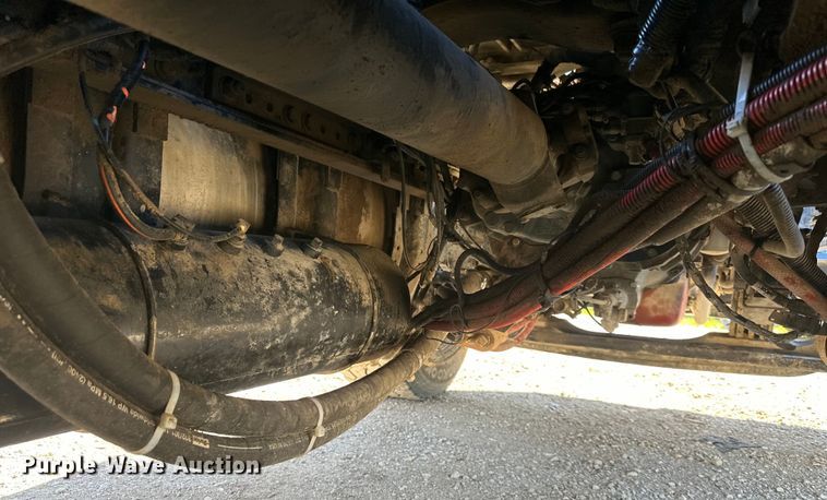 image for item NT9052 2017 Kenworth  T880 dump truck