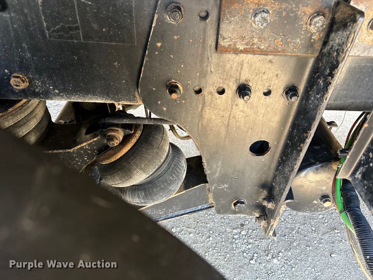 image for item NT9052 2017 Kenworth  T880 dump truck