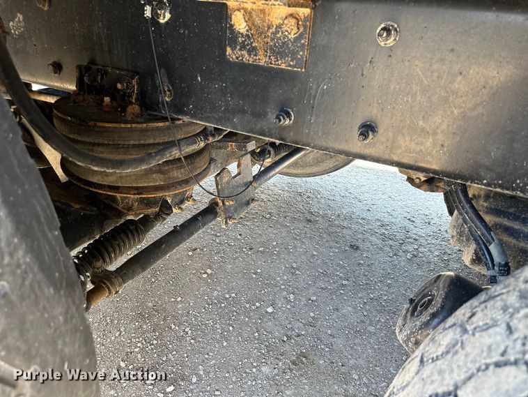 image for item NT9052 2017 Kenworth  T880 dump truck