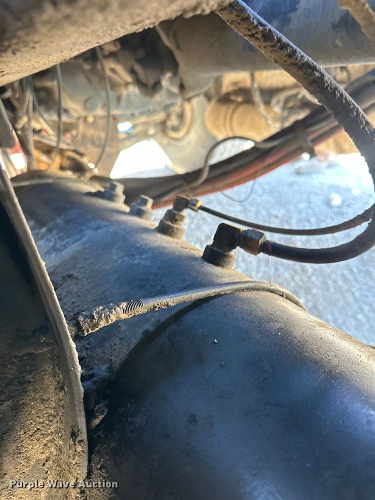 image for item NT9052 2017 Kenworth  T880 dump truck