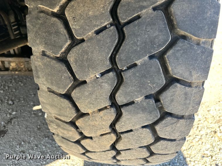 image for item NT9052 2017 Kenworth  T880 dump truck