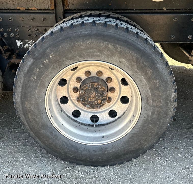 image for item NT9052 2017 Kenworth  T880 dump truck