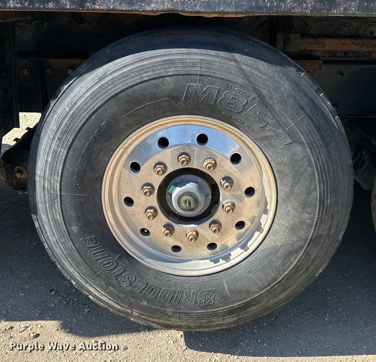 image for item NT9052 2017 Kenworth  T880 dump truck