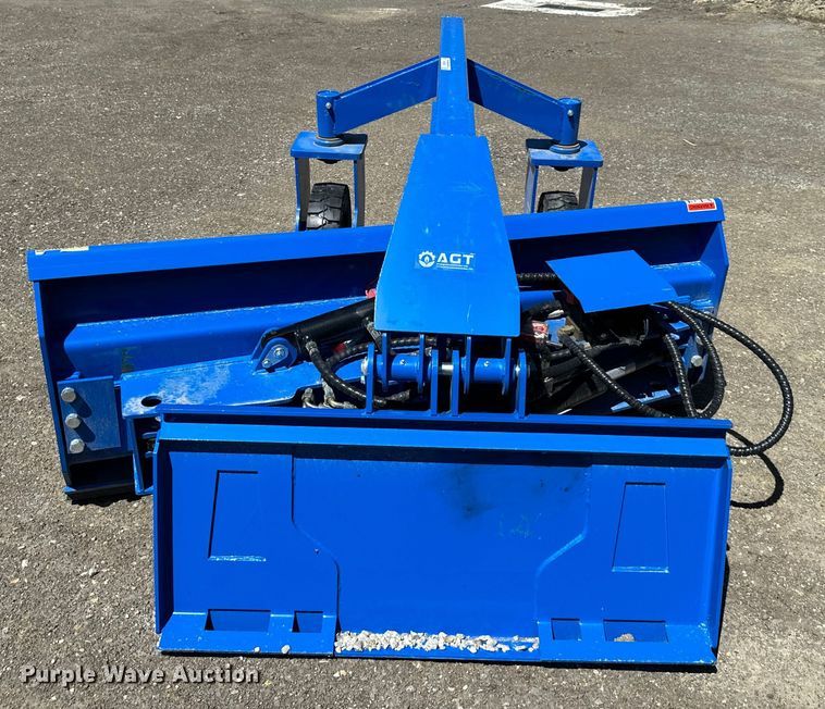 image for item NT9109 2023 TopCat SSSG72 skid steer dozer blade