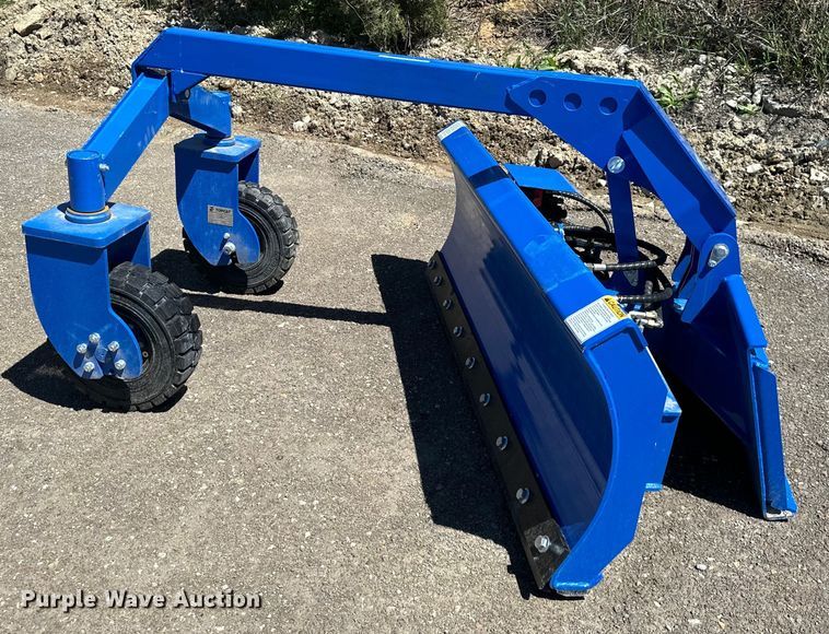 image for item NT9109 2023 TopCat SSSG72 skid steer dozer blade