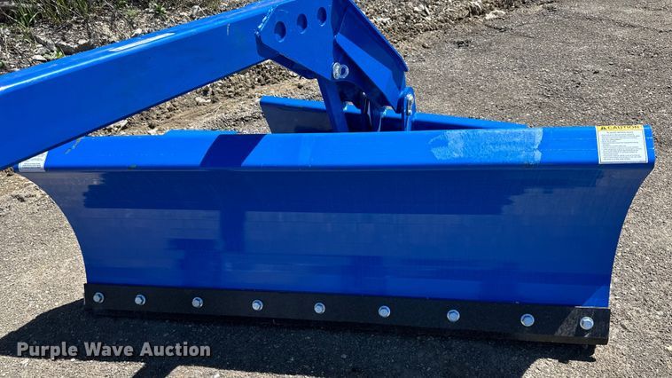 image for item NT9109 2023 TopCat SSSG72 skid steer dozer blade