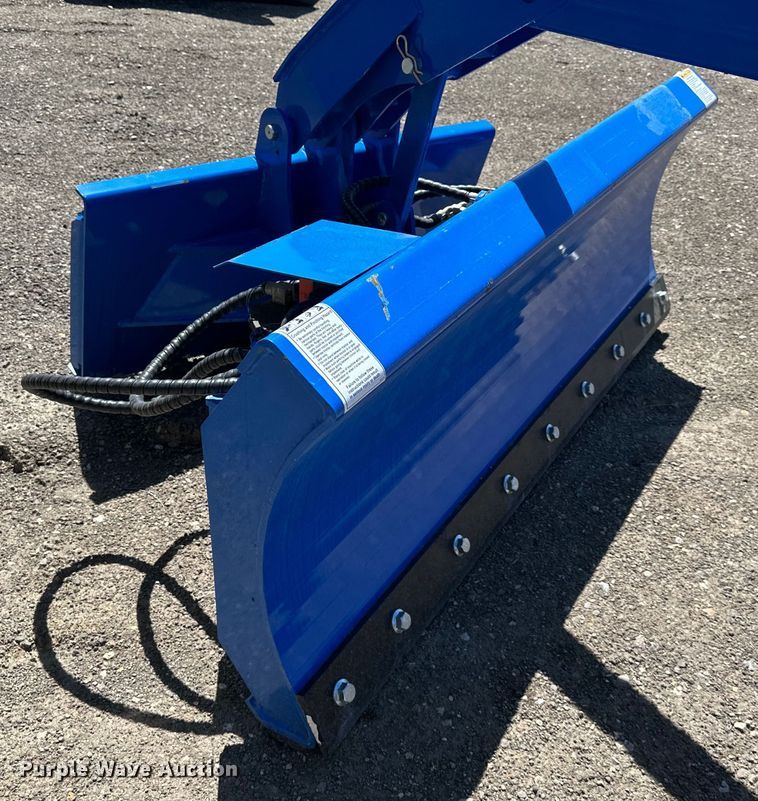 image for item NT9109 2023 TopCat SSSG72 skid steer dozer blade