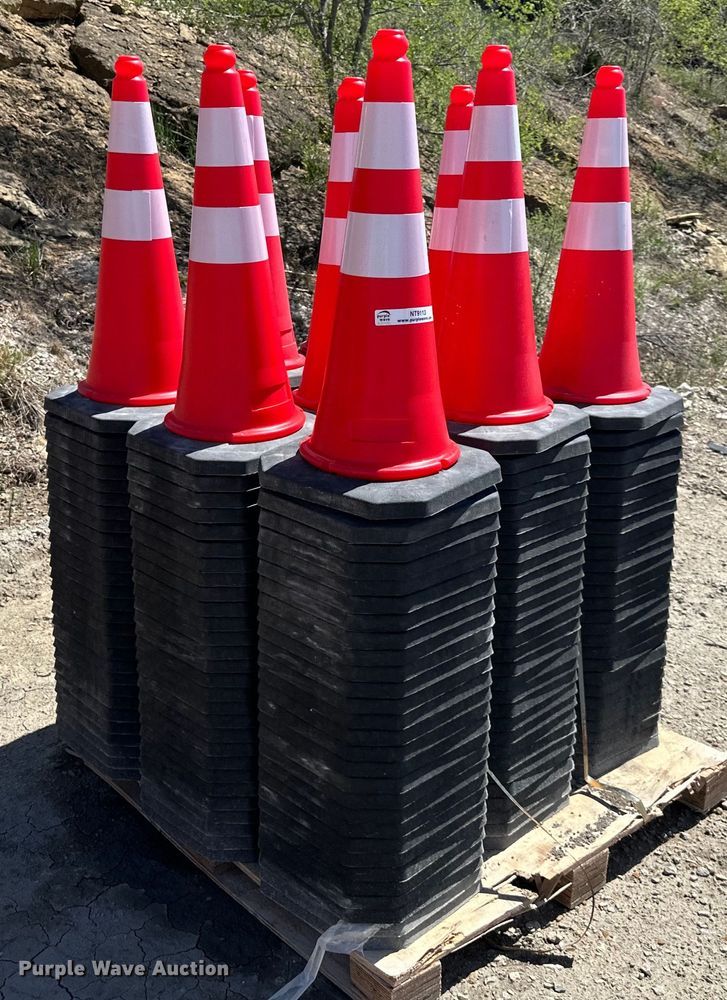 image for item NT9113 (250) traffic cones