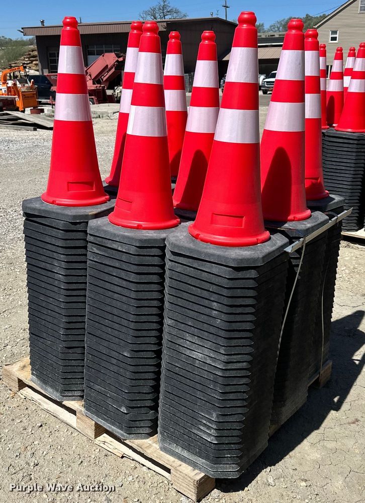 image for item NT9113 (250) traffic cones