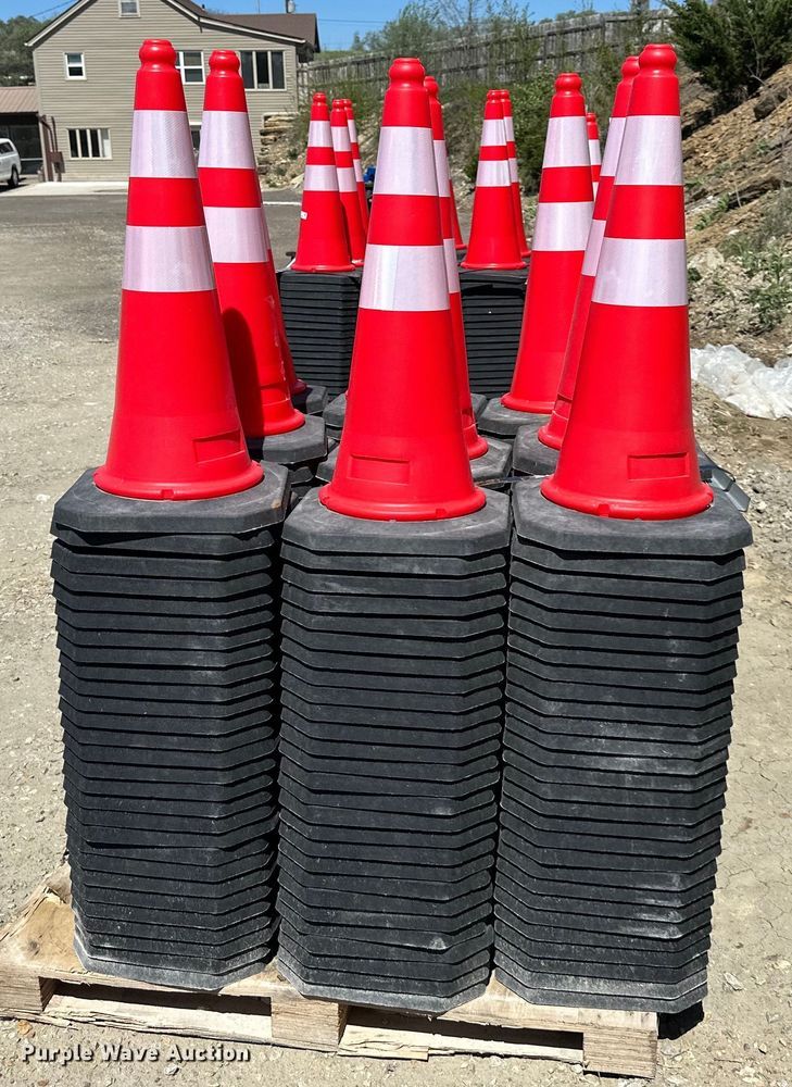 image for item NT9113 (250) traffic cones