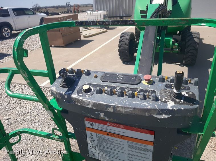 image for item NV9096 2015 JLG 600AJN boom lift