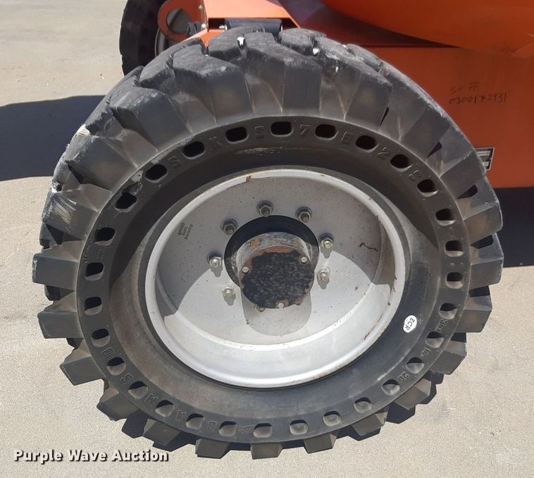 image for item NV9097 2013 JLG 600AJN boom lift