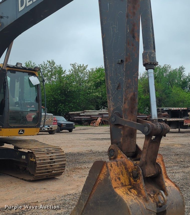 image for item NZ9562 2018 John Deere 210G LC excavator