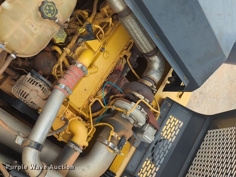 image for item NZ9562 2018 John Deere 210G LC excavator