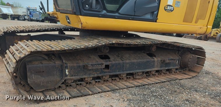 image for item NZ9562 2018 John Deere 210G LC excavator