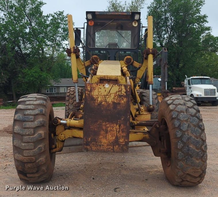 image for item NZ9563 1995 Komatsu GD650A-2 motor grader