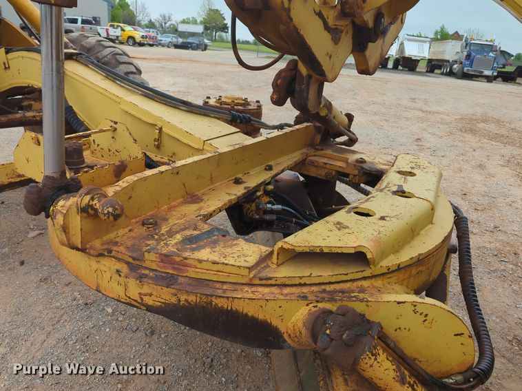 image for item NZ9563 1995 Komatsu GD650A-2 motor grader