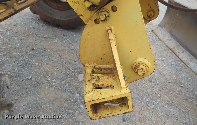 image for item NZ9563 1995 Komatsu GD650A-2 motor grader