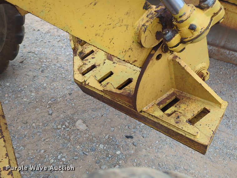 image for item NZ9563 1995 Komatsu GD650A-2 motor grader