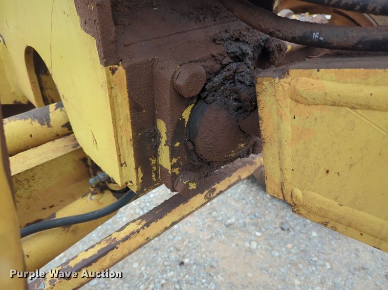 image for item NZ9563 1995 Komatsu GD650A-2 motor grader