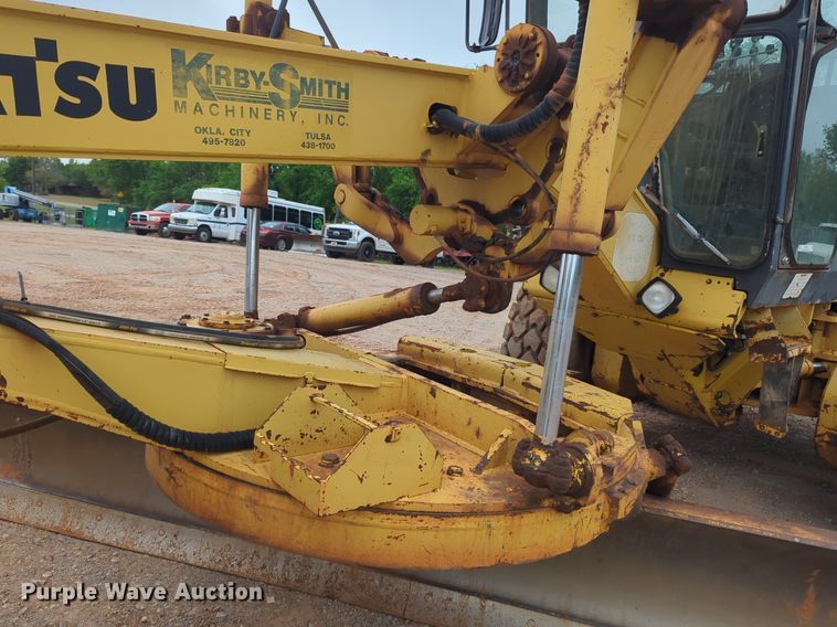 image for item NZ9563 1995 Komatsu GD650A-2 motor grader