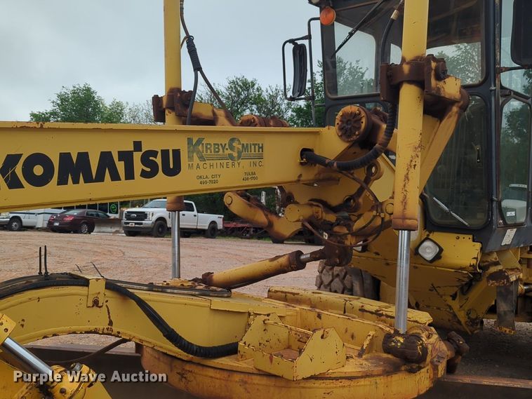image for item NZ9563 1995 Komatsu GD650A-2 motor grader