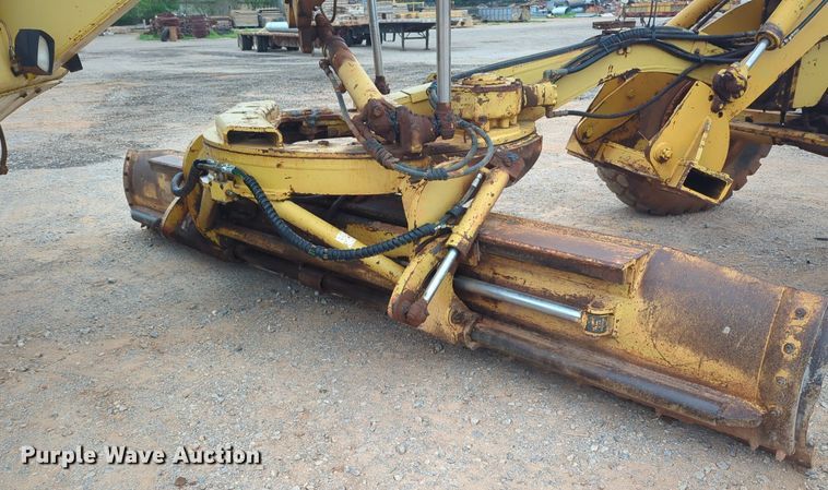 image for item NZ9563 1995 Komatsu GD650A-2 motor grader