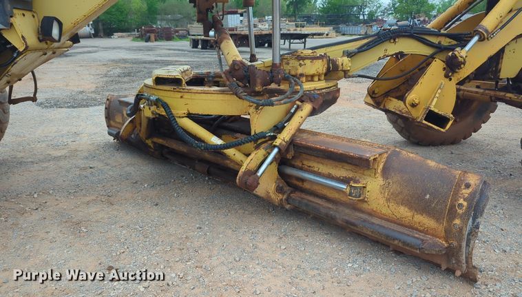 image for item NZ9563 1995 Komatsu GD650A-2 motor grader